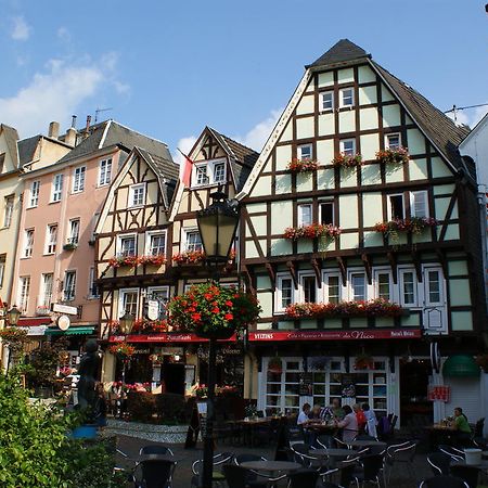 The Burgklause Boutique Hotel Линц ам Рейн Екстериор снимка