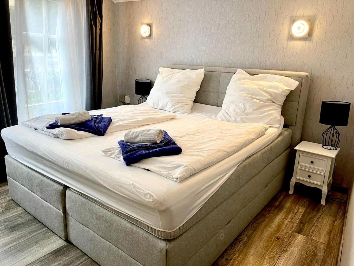 The Burgklause Boutique Hotel Линц ам Рейн Екстериор снимка
